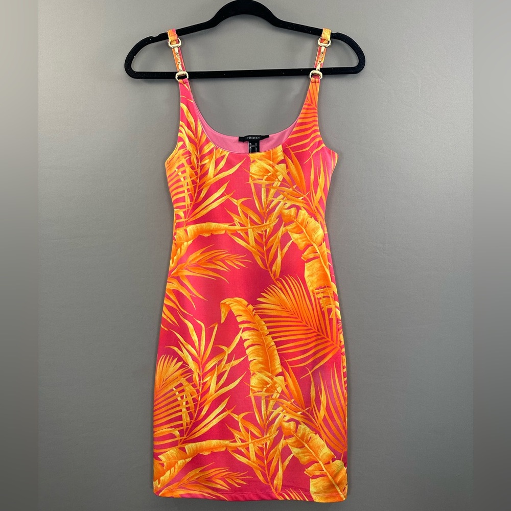Tropical dress with gold detail
